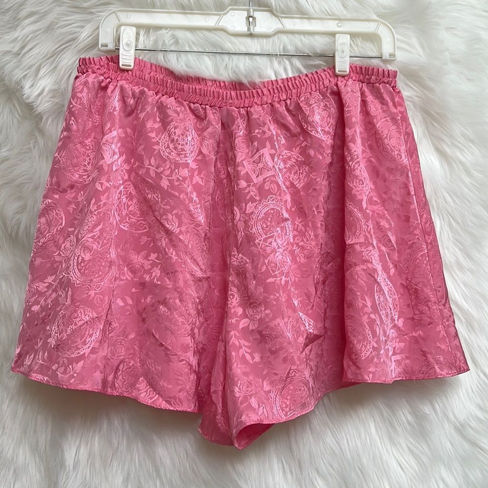 Vintage Victoria’s Secret satin embossed pattern pink pajama lounge shorts